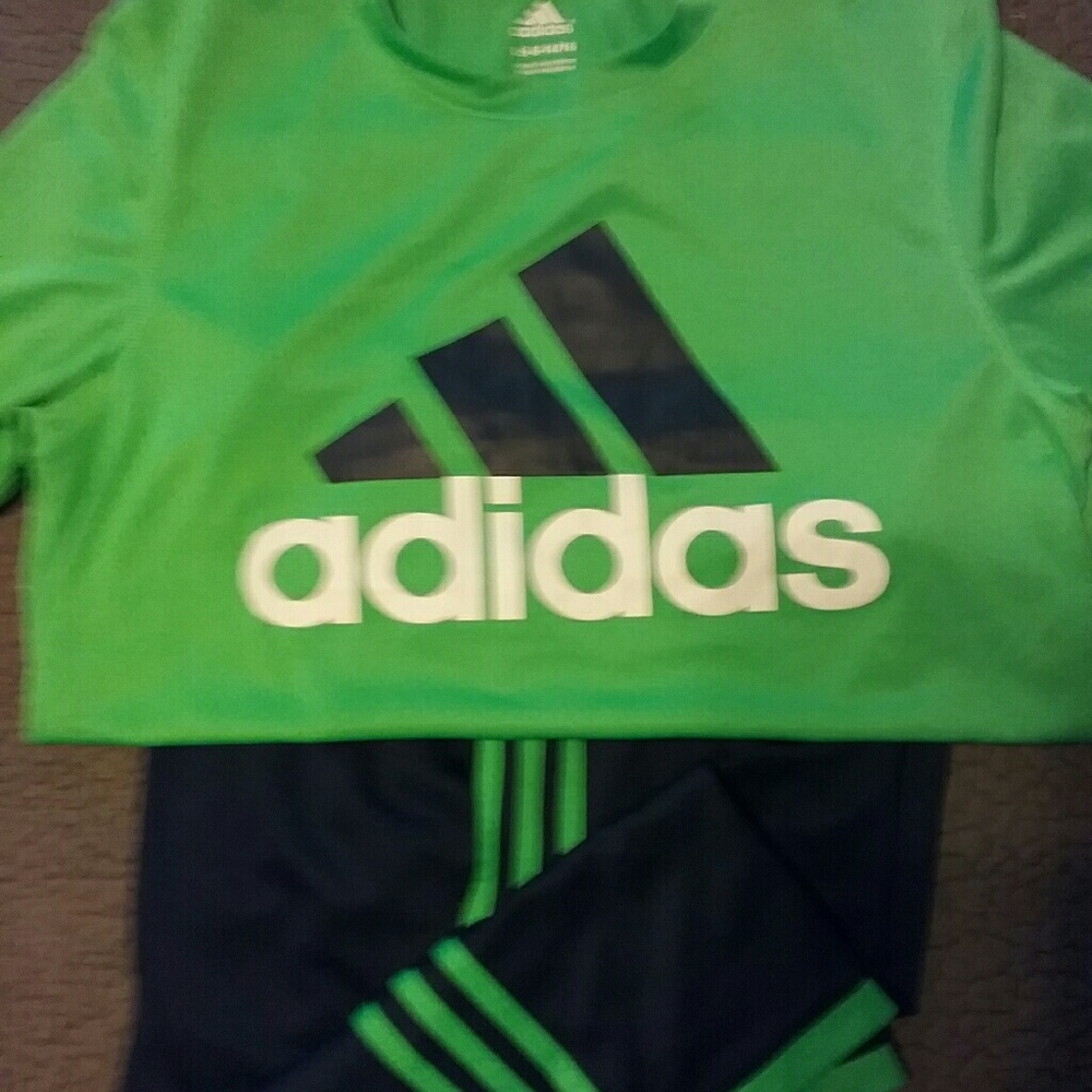 Boys addias short and shirt set size 14/16